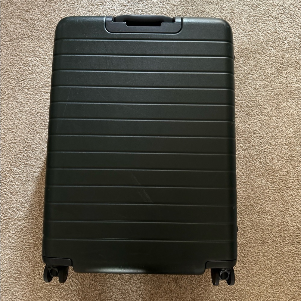 Away Large Suitcase